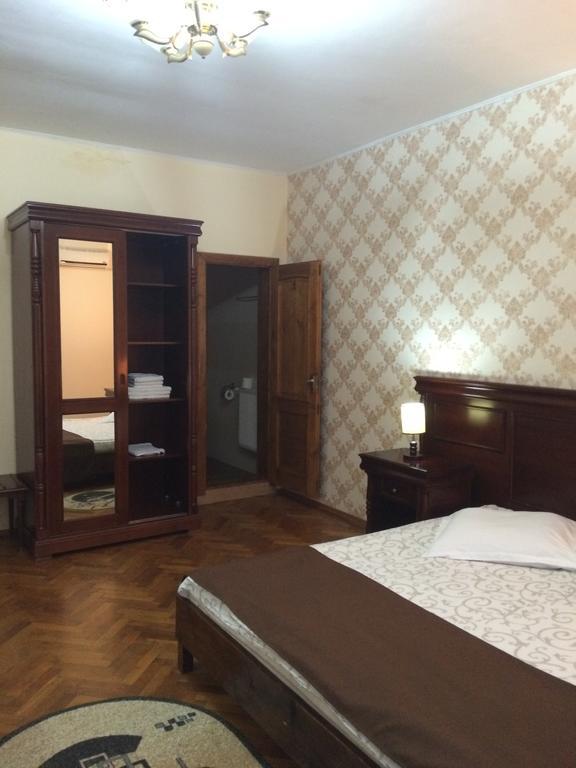 Hotel Pensiunea Diana Făgăraş Exterior foto